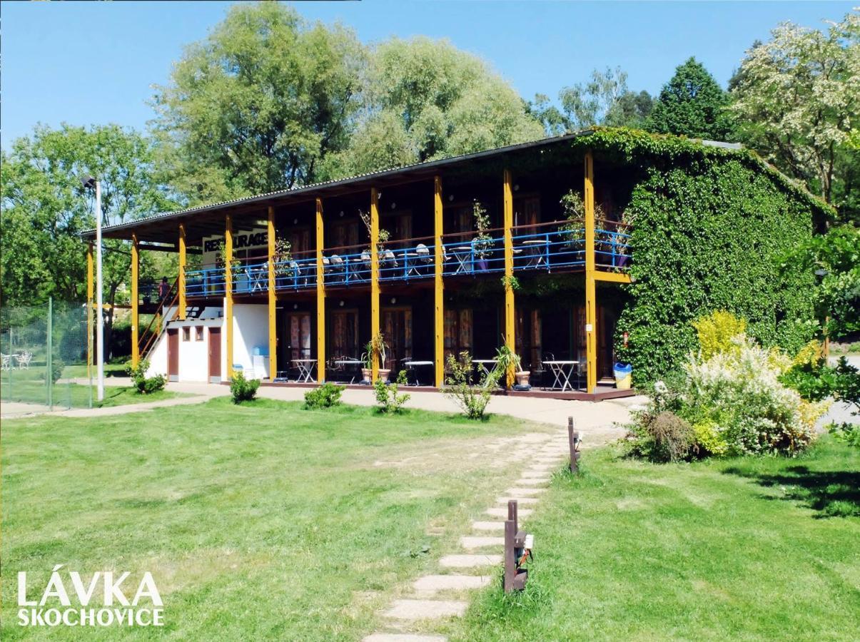 Hotel Lavka Park Skochovice à Vrané nad Vltavou Extérieur photo